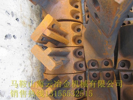 山東圓友2方、2000雙軸式攪拌機(jī)左右攪拌臂、右側(cè)刮刀廠家電話