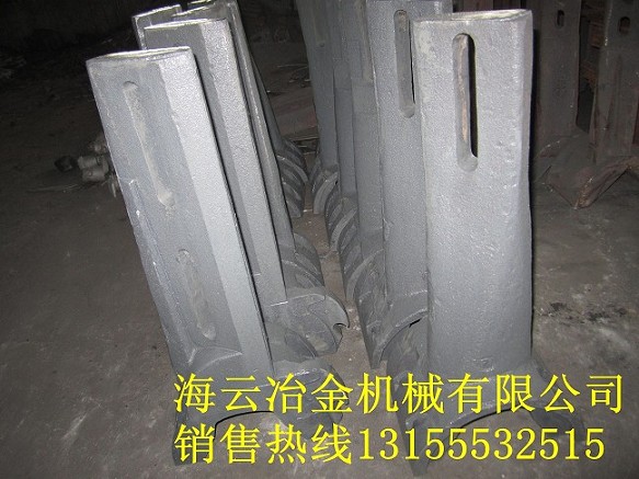 低價(jià)出售三一重工120站好質(zhì)量中間攪拌臂、180站過橋板、耐磨配件